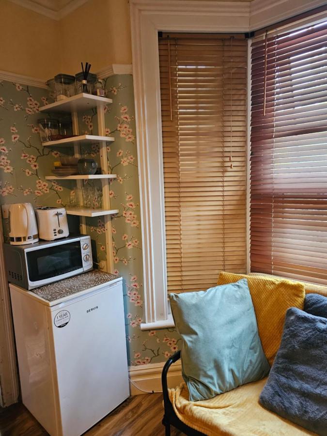Ensuite Double Room Elizabeth Line Abbeywood Abbey Wood Bagian luar foto